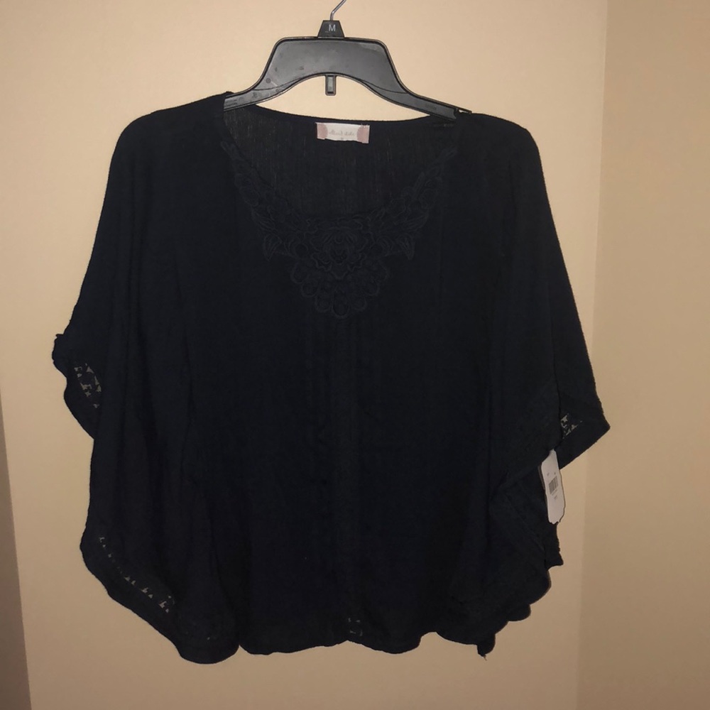 NWT! Navy Altar’d State flowy shirt